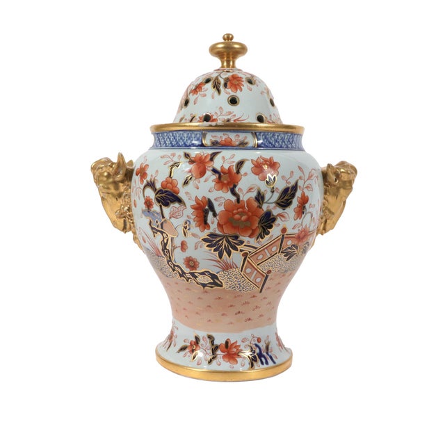 English Imari Porcelain Potpourri Vase and Cover, Possibly Coalport, Circa 1820-35 For Sale In Philadelphia - Image 6 of 11