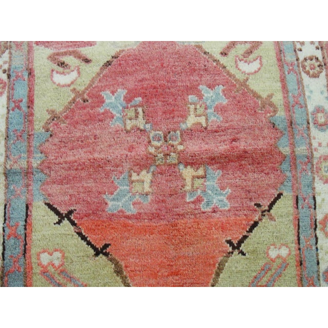 Antique Turkish Oushak Rug, Western Anatolia, Circa 1900–1920 For Sale In Chicago - Image 6 of 6