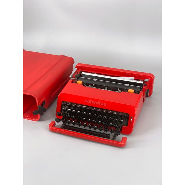 Red Valentine Typewriter by E. Sottsass and P. King for Olivetti, Italy, 1970s For Sale - Image 15 of 18