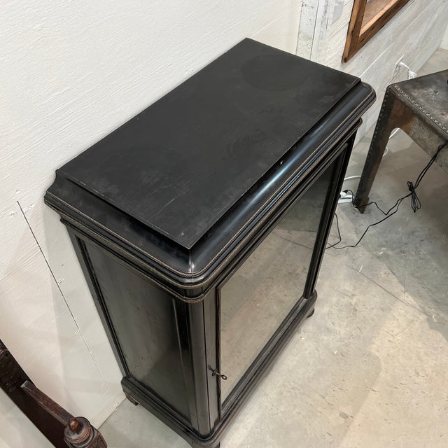 Late 19th Century 1870s French Cabinet With Brass Inlay For Sale - Image 5 of 12