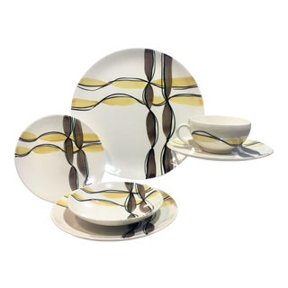 Blue Ridge China Modernist Ribbon Dinnerware - 6 Piece Place Setting For Sale