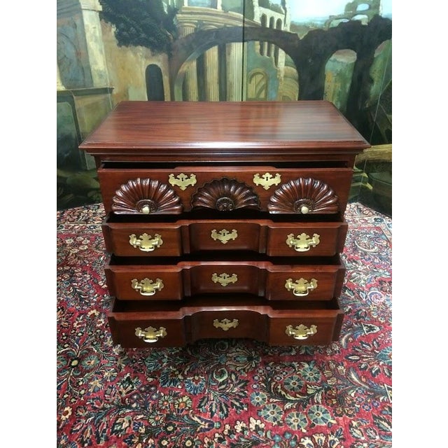 Vintage Mahogany Blockfront Chest of Drawers, Bachelor Chest For Sale - Image 4 of 10