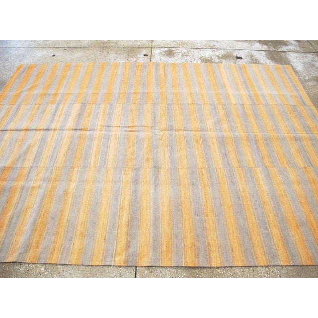 Textile Galerie Shabab Collection Mid-20th Century Handmade Turkish Striped Flat-Weave Kilim Accent Rug For Sale - Image 7 of 10