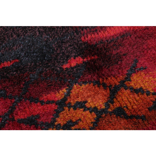 Rug & Kilim Vintage Swedish Rya Rug With Crimson and Orange Abstract Pattern - Rug & Kilim For Sale - Image 4 of 9