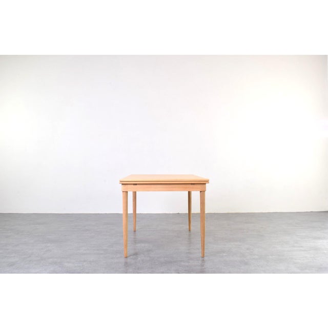 1960s Mid-Century Danish Oak Extendable Dining Table, 1960s For Sale - Image 5 of 16