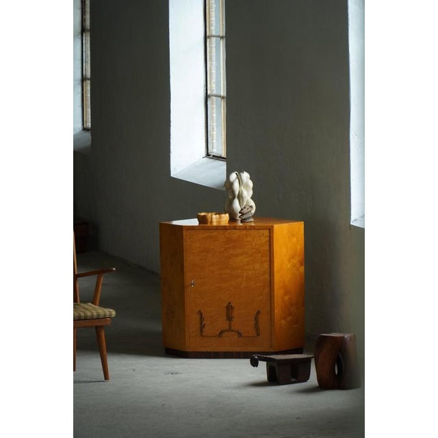 Early 20th Century Art Deco Swedish Corner Cabinet in Birch, 1930s For Sale - Image 3 of 17