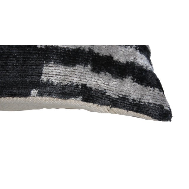 2020s Contemporary Silk Velvet Ikat Pillow Cover Bohemian Pillow For Sale - Image 5 of 11