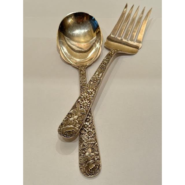 1950s S. Kirk Repousse Pattern Sterling Silver Large Heavy Serving Spoon & Fork Utensil Set. No Monogram For Sale In Baltimore - Image 6 of 15