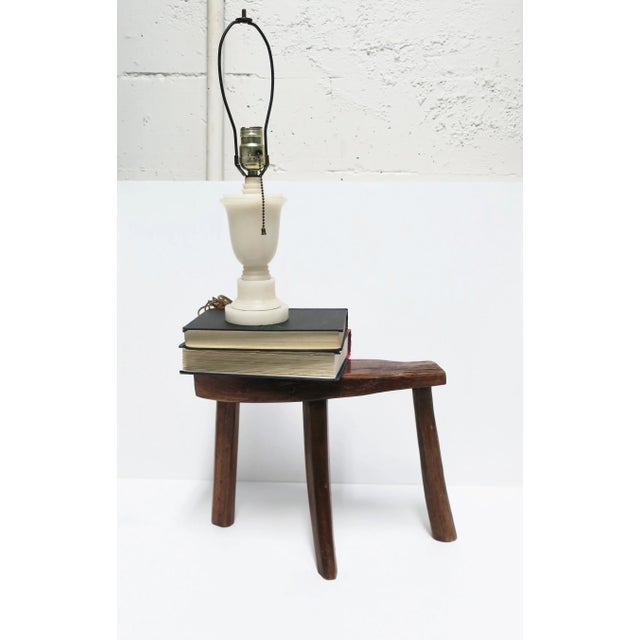 Italian Art Deco Modern White Alabaster Marble Urn Desk or Table Lamp For Sale - Image 4 of 13