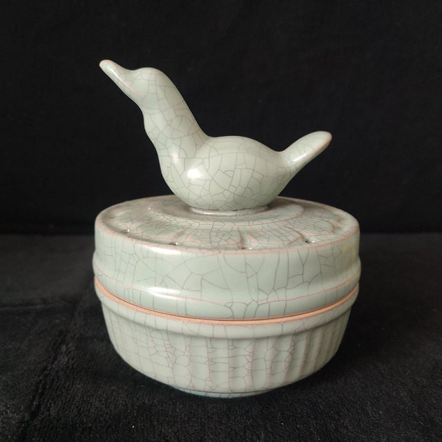 W-11cm,H-15cm Experience the beauty and elegance of Chinese history with our Chinese Vintage Porcelain Handcrafted with...