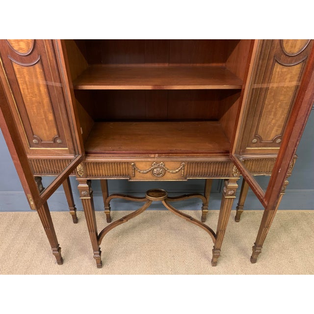 Neoclassical Display Cabinet from Waring & Gillow, 1910 For Sale - Image 15 of 18