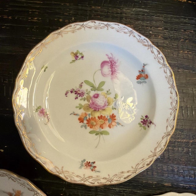 Ceramic Late 19th Century Meissen MS220 7inch Plates (7) Plus Matching Gravy Boat For Sale - Image 7 of 18