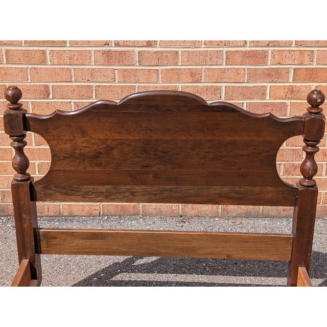 Mid-Century Modern Vintage Twin Size Walnut Cannonball Bedframe For Sale - Image 3 of 7
