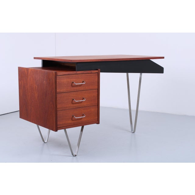 Floating Teak Hairpin Desk from Tijsseling Nijkerk, 1950s For Sale - Image 4 of 15
