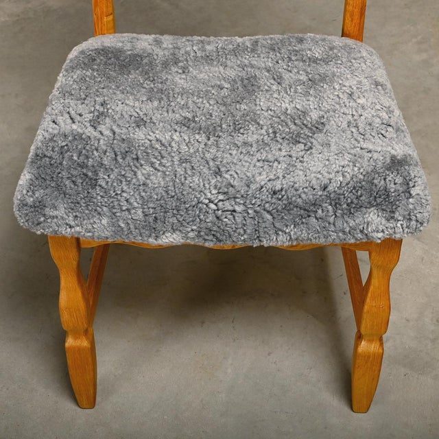 Gray Razorblade Dining Chairs in Lambswool and Oak by Henning Kjærnulf, 1960s, Set of 6 For Sale - Image 8 of 18