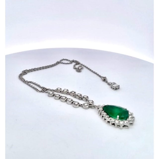 Pear-Shaped Cabochon Emerald & Diamond Halo Pendant Necklace in White Gold For Sale - Image 10 of 12