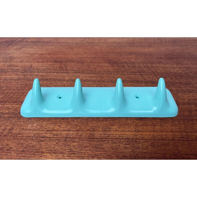 Green Mid-Century Modern Space Age Sesia Wall Wardrobe or Towel Holder from CM Brevettato, Italy, 1960s For Sale - Image 8 of 8