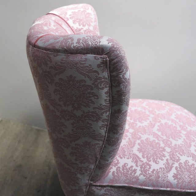 Mid-Century Pink Cocktail Chair with Wooden Legs For Sale - Image 14 of 15