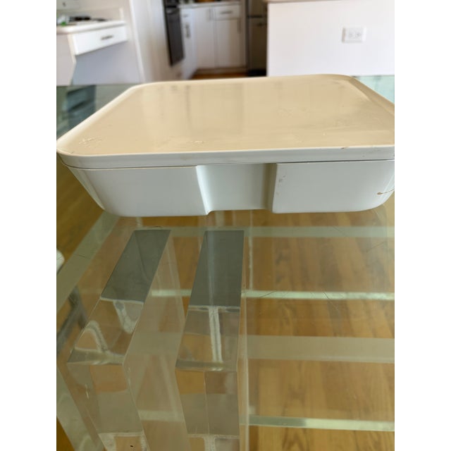 Rare 1970’s Vanity Organizer by Makio Haswike Italy Molded Plastic Hinged Lid Integrated Mirror Divided Compartments For Sale - Image 4 of 7