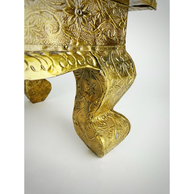 Vintage Anglo Indian Brass-Clad Embossed Chowki Pedestal Table | Brass Floral Display Riser | Hollywood Regency Boho Decor For Sale - Image 9 of 12