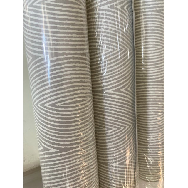 Schumacher Bark 5007591 Fog Wallpaper From Drawn From Nature Collection - Set of 4 Double Rolls For Sale - Image 9 of 15