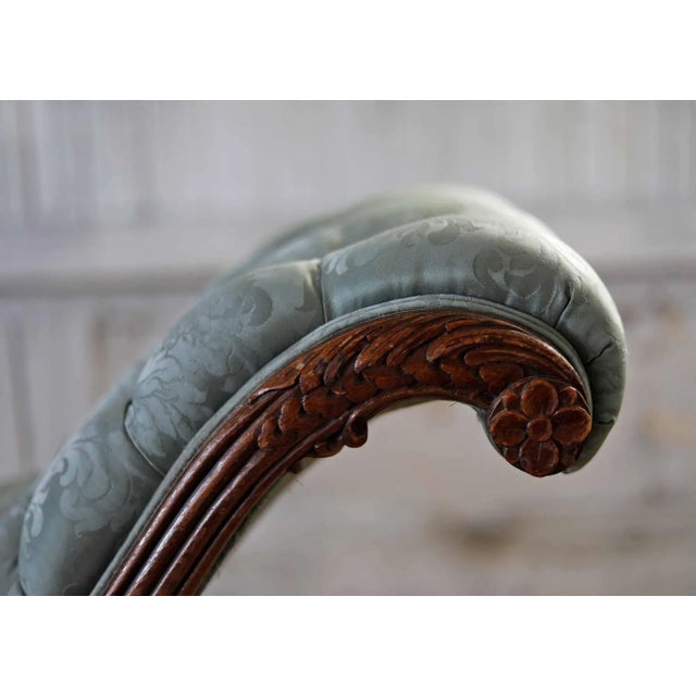 Early 20th Century French Bench Antique Hand Carved Detail With Tufted Upholstery For Sale - Image 5 of 8