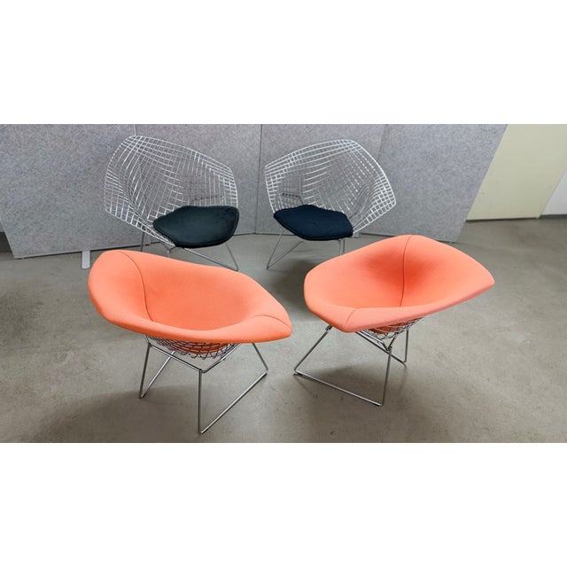 421 Diamond Chairs in Silver Chrome and Peachy Orange Upholstery by Harry Bertoia for Knoll, 1990s, Set of 2 For Sale - Image 10 of 15