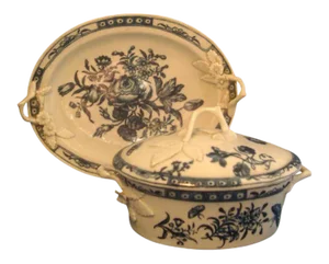 18th Century Worcester Porcelain Blue & White Tureen, Cover and Undertray