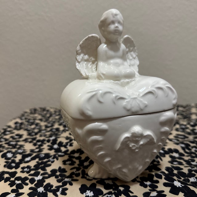 American Vintage White Porcelain Cherub Heart Trinket Box For Sale - Image 3 of 9