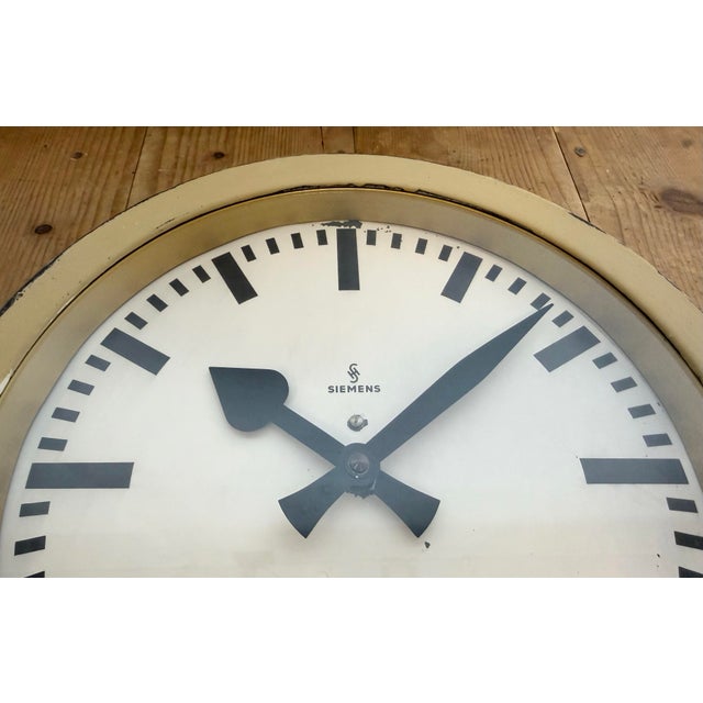 Vintage Industrial Factory Wall Clock from Siemens, 1950s For Sale - Image 11 of 18