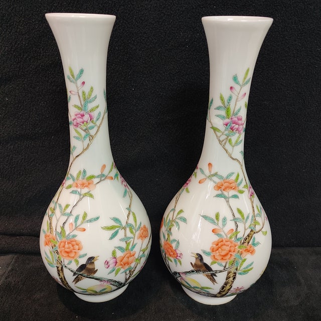 A Pair of Chinese Ceramic Vase,Qianlong Marked Famille Rose Porcelain Vase Hand Painted Flowers and Birds Pattern For Sale - Image 10 of 12