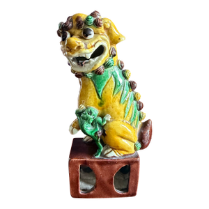 Chinese Vintage Foo Dog. Female.