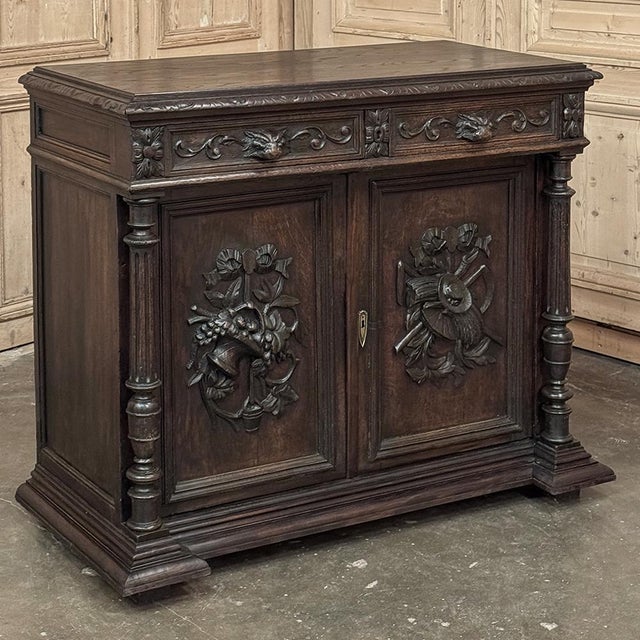 Late 19th Century 19th Century French Henri II Renaissance Revival Carved Oak Buffet For Sale - Image 5 of 18
