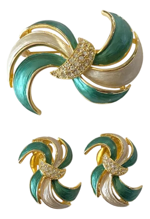 Vintage Set of a Brooch Pin & Earrings Gold Tone With Enamel Leaf Feather