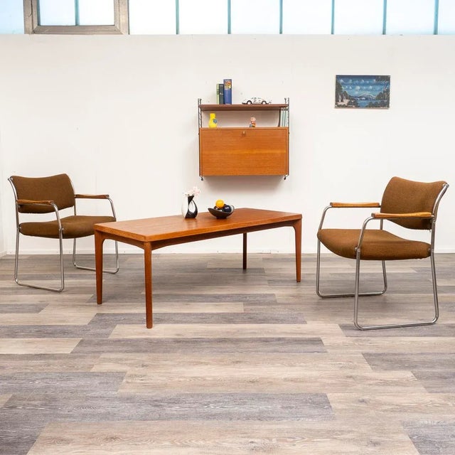 Teak coffee table manufactured by vejle stole møbelfabrik in the 1960s in denmark. The coffee table is a danish design...