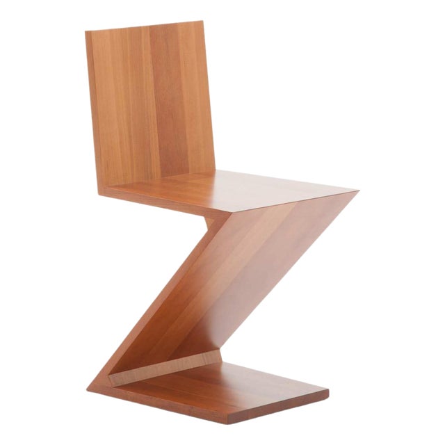 Mid-Century Modern Zig Zag Chair in Wood from Gerrit Thomas Rietveld For Sale