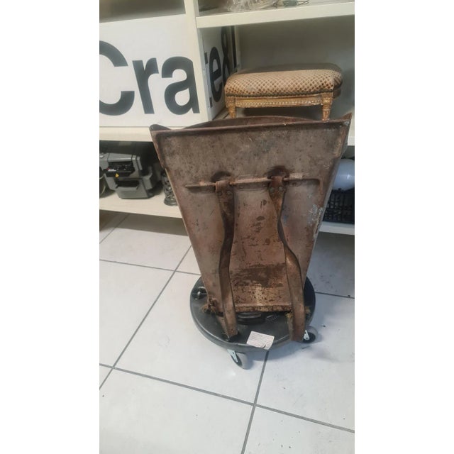 French Early 19th Century Grape Basket Tole France For Sale - Image 3 of 4