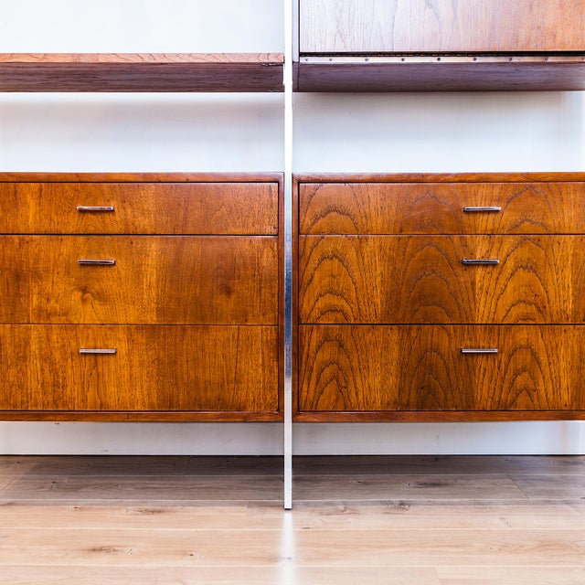 1970s Restored Mid Century Freestanding Modular Wall Unit by Jack Cartwright for Founders, Attributed For Sale In Los Angeles - Image 6 of 15