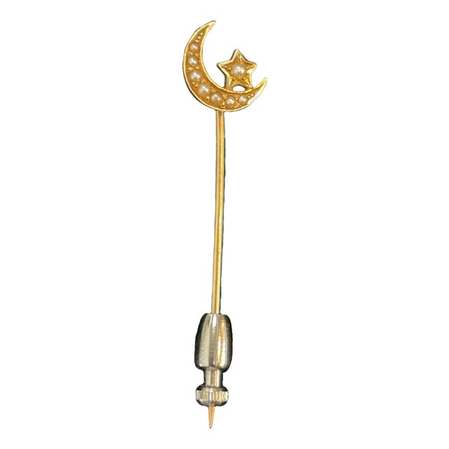 Mid 20th Century 14k Yellow Gold Moon & Star Seed Pearl Stickpin For Sale