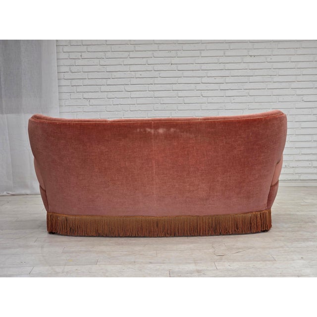Three-Seater Danish Curved Sofa in Pink Furniture Velour, 1970s For Sale - Image 14 of 18