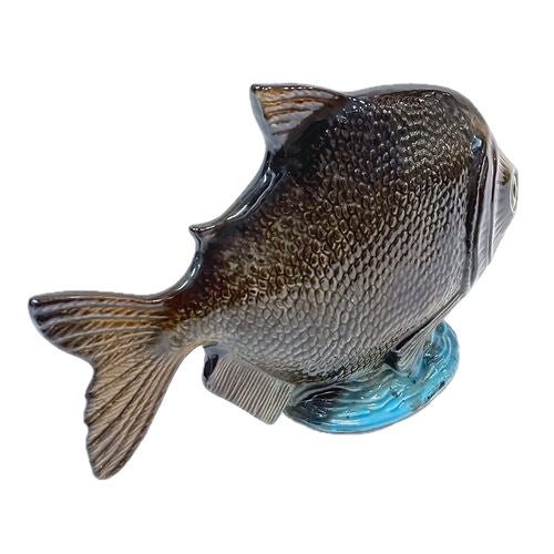 Vintage Majolica style piranha fish sculpture. Marked "4081, BRAZ" on the underside.