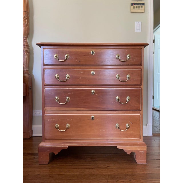 Pair of Harden Solid Cherry 4-Drawer Georgian Chests – Bachelor Chests / Nightstands For Sale In New York - Image 6 of 18