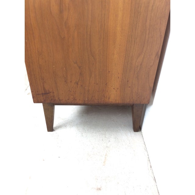 Brown Mid Century Modern Three Drawer Chest With Curved Drawer Fronts and Brass Hardware For Sale - Image 8 of 17
