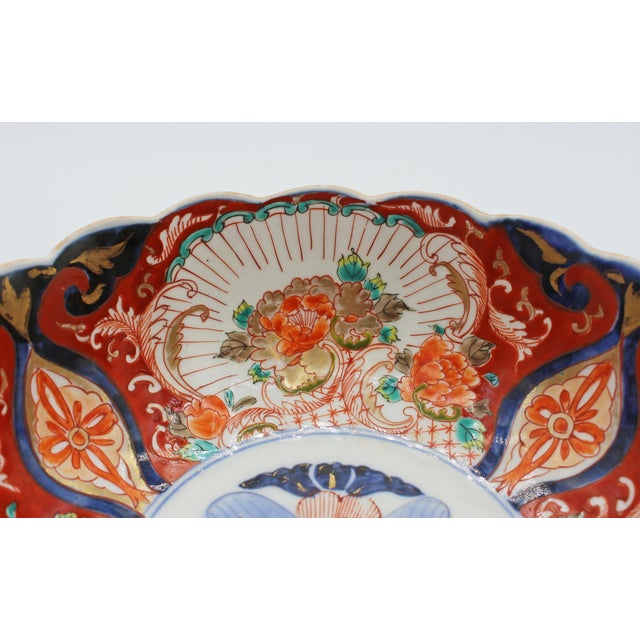 Circa 1860-80 Japanese Imari Scalloped Edge Bowl For Sale - Image 4 of 6