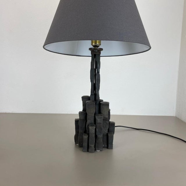 Brutalist Sculptural Brutalist Cast Iron Table Light attributed to Lothar Klute, Germany, 1970s For Sale - Image 3 of 18