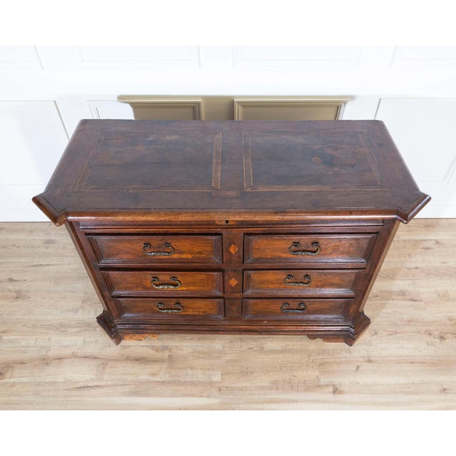 Tuscan 17th-Century Tuscan Walnut Chest of Drawers with Maple Inlay For Sale - Image 3 of 8