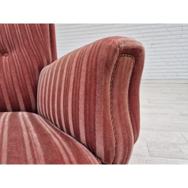 Danish Curved 3-Seater Sofa in Salmon Pink Furniture Velour, 1960s For Sale - Image 14 of 18