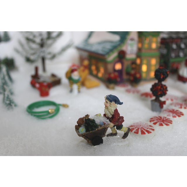 Red Mrs. Claus’ Greenhouse Diorama – Moore’s North Pole Storybook Collector’s Edition With Signed Book & Coa For Sale - Image 8 of 18