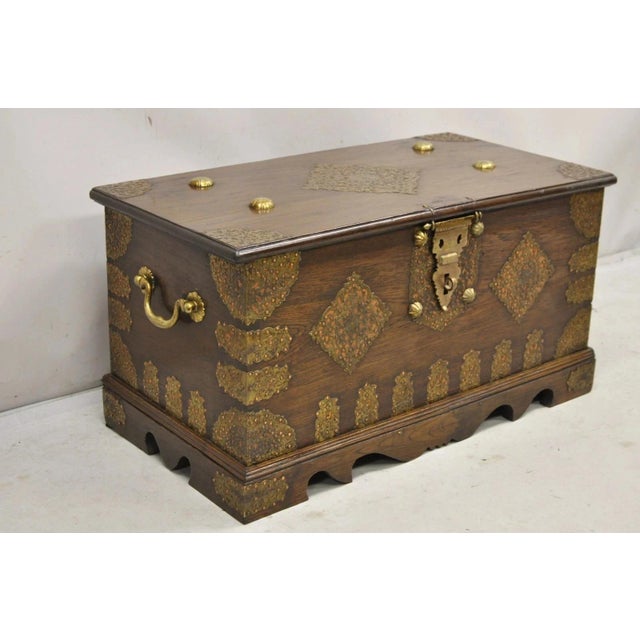 Antique Anglo Indian Oak Wood & Brass Mounted Coffer Blanket Chest Trunk For Sale - Image 14 of 16