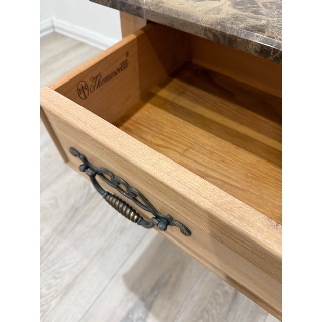 1990s Pair of Thomasville French Provincial Nighstands by Terrace Garden Collection For Sale - Image 11 of 12